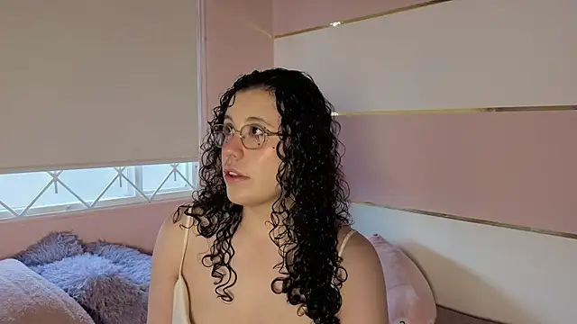 Charlotte  Miller online show from October 1, 2025, 11:27 am