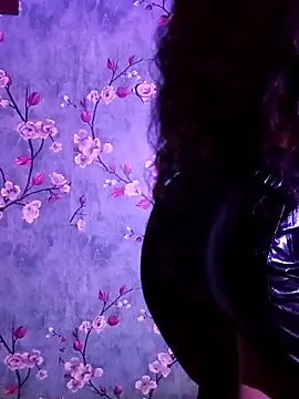 Angelnirvanaa online show from October 18, 2025, 3:02 pm