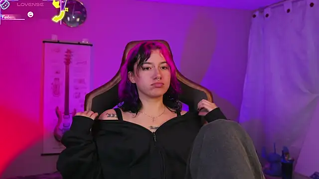  zephyr  online show from October 2, 2025, 3:46 am