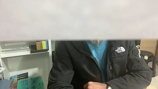 Snapshot of stefanosk chatting on January 3, 2025, 10:09 am stefanosk online show from January 3, 2025, 10:09 am