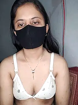 Hot Nila online show from March 4, 2025, 2:27 am