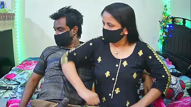 Hot Nila online show from February 27, 2026, 4:40 pm