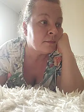 RyleeSherry online show from February 15, 2025, 12:11 pm