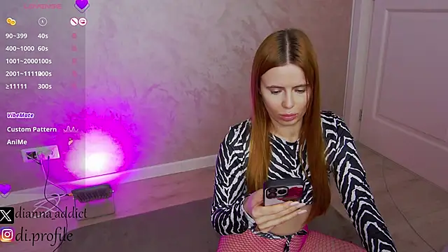 uhlala   online show from February 19, 2025, 8:12 am