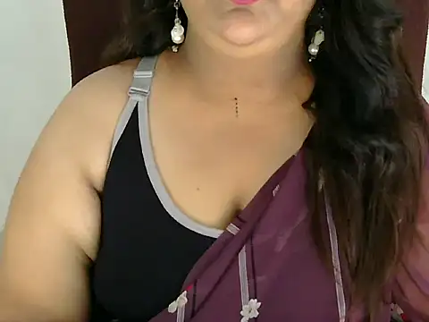 Snapshot of Jenny_lovee chatting on May 6, 2026, 9:47 am Jenny lovee online show from May 6, 2026, 9:47 am