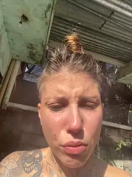 Izy cute  online show from January 29, 2025, 8:56 pm