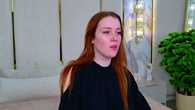 EllieGarson online show from November 23, 2025, 5:02 pm