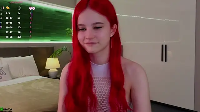 Rina Red online show from November 8, 2025, 1:39 am