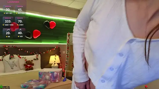 Rina Red online show from February 15, 2026, 1:35 am