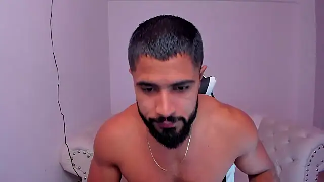 Snapshot of Santiago_huntt chatting on February 17, 2025, 12:27 pm Santiago huntt online show from February 17, 2025, 12:27 pm