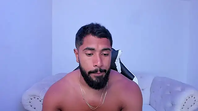 Snapshot of Santiago_huntt chatting on October 31, 2025, 9:16 pm Santiago huntt online show from October 31, 2025, 9:16 pm