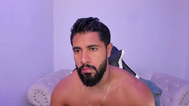 Snapshot of Santiago_huntt chatting on November 27, 2025, 12:51 pm Santiago huntt online show from November 27, 2025, 12:51 pm