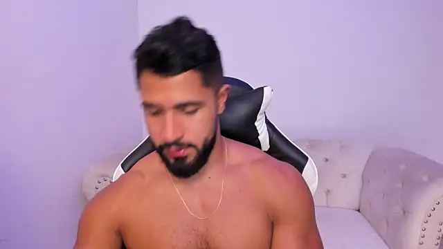 Snapshot of Santiago_huntt chatting on February 27, 2026, 8:53 pm Santiago huntt online show from February 27, 2026, 8:53 pm