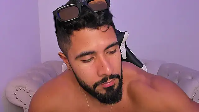 Santiago huntt online show from March 26, 2026, 8:03 pm