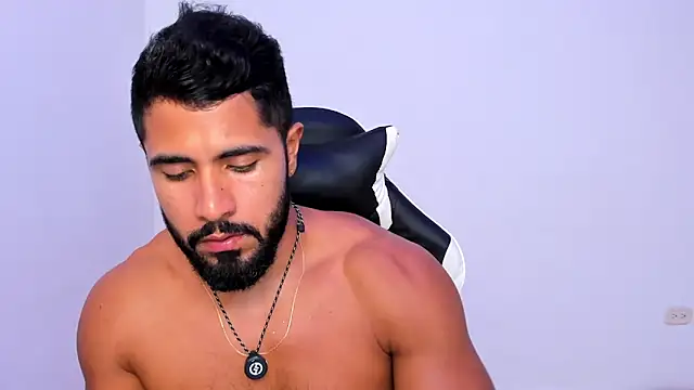 Santiago huntt online show from April 7, 2026, 7:14 pm