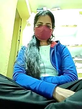 Snapshot of Pooja_cut chatting on February 3, 2025, 4:41 pm Pooja cut online show from February 3, 2025, 4:41 pm