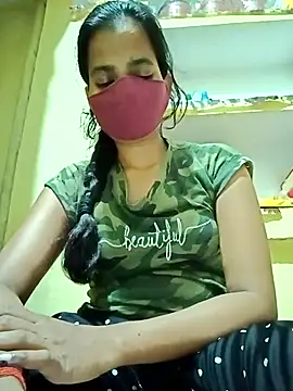 Snapshot of Pooja_cut chatting on September 14, 2025, 4:17 pm Pooja cut online show from September 14, 2025, 4:17 pm