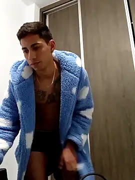 Snapshot of Mikeherz777 chatting on January 29, 2025, 5:45 pm Mikeherz777 online show from January 29, 2025, 5:45 pm