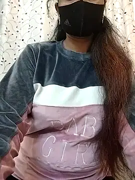 priyancyfun online show from November 9, 2025, 4:38 pm