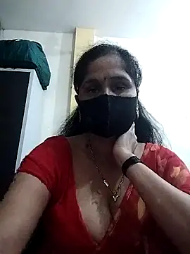 priyancyfun online show from April 5, 2026, 4:37 pm