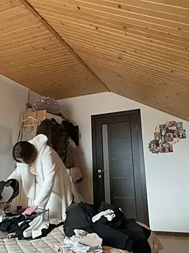 mewKate online show from March 30, 2026, 3:02 pm