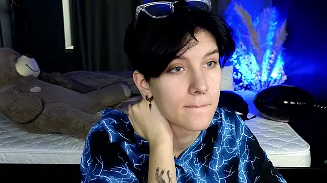 Hyeon Jin online show from March 11, 2025, 1:34 pm