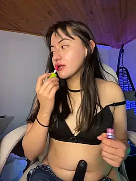 Camila pinkk online show from November 7, 2025, 5:24 pm