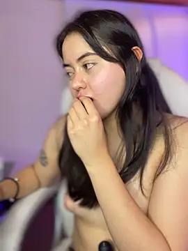 Camila pinkk online show from February 3, 2026, 4:12 pm