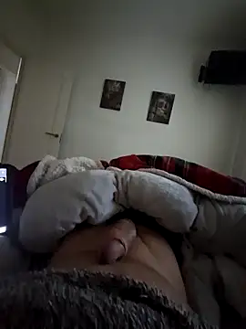 Gaditannus40 online show from February 16, 2025, 8:43 am