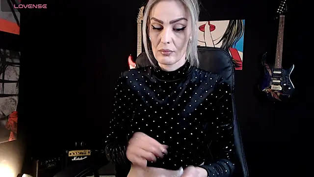 AshlineKatte online show from March 20, 2025, 6:20 pm