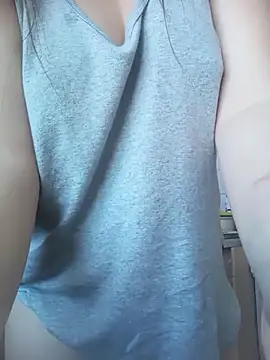 Lauren Amabel online show from March 27, 2026, 9:32 am