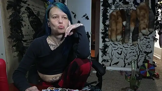 Snapshot of trashbrat chatting on November 13, 2025, 9:08 am trashbrat online show from November 13, 2025, 9:08 am