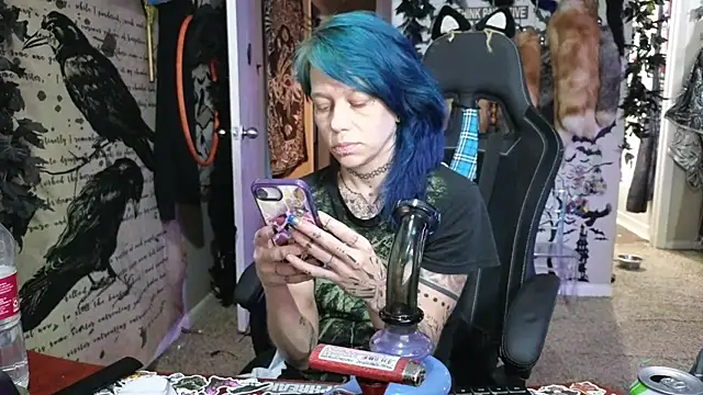 Snapshot of trashbrat chatting on November 20, 2025, 12:16 pm trashbrat online show from November 20, 2025, 12:16 pm