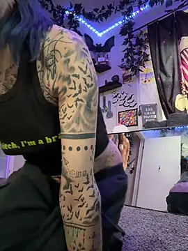 trashbrat online show from June 2, 2026, 1:07 am