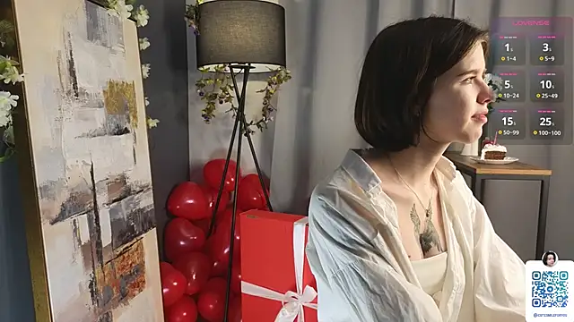 OdiliaHartnell online show from February 7, 2025, 4:46 pm