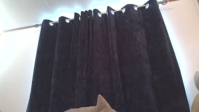 English Teen Evelyn online show from January 25, 2025, 2:58 pm