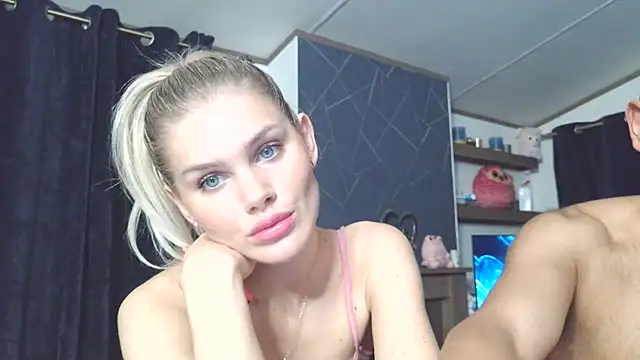 English Teen Evelyn online show from February 7, 2025, 7:06 pm