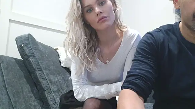 English Teen Evelyn online show from February 16, 2025, 4:53 pm