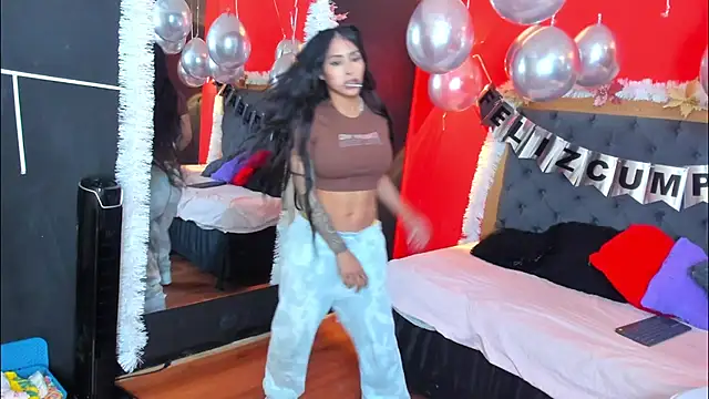 Charlot Vega  online show from January 5, 2026, 5:27 pm