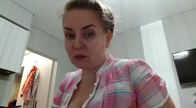 Snapshot of Lolawhite8 chatting on March 22, 2025, 5:20 pm Lolawhite8 online show from March 22, 2025, 5:20 pm