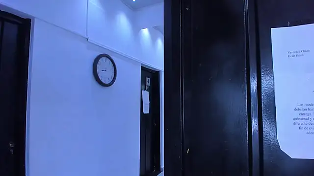 VeronicaOlson  online show from March 2, 2025, 11:50 am