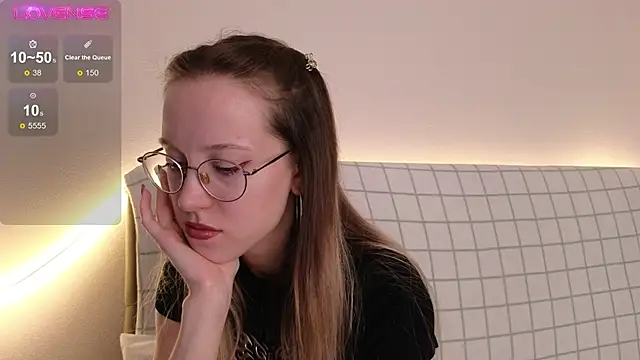 MaryBliss online show from October 23, 2025, 9:46 pm