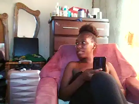 Hotdaily04 online show from March 11, 2025, 9:24 am