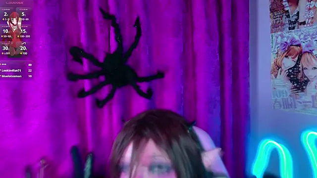 LaytonBox online show from March 4, 2025, 10:35 am