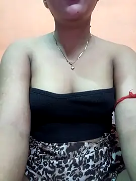 Eisha 20s online show from September 25, 2025, 10:35 pm