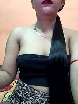 Eisha 20s online show from October 9, 2025, 4:21 am