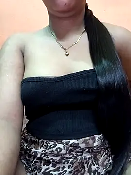 Eisha 20s online show from October 13, 2025, 8:53 pm