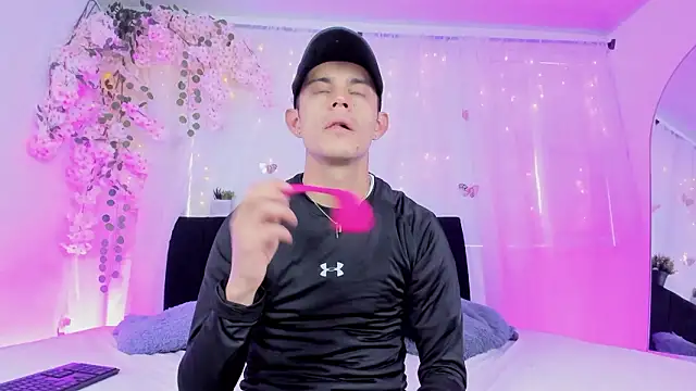 Snapshot of Bonny_and_carrot chatting on January 14, 2026, 7:08 pm Bonny and carrot online show from January 14, 2026, 7:08 pm