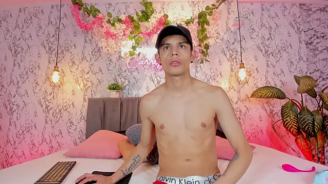 Snapshot of Bonny_and_carrot chatting on February 19, 2026, 7:10 pm Bonny and carrot online show from February 19, 2026, 7:10 pm