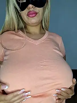 Snapshot of nonalona199999 chatting on November 12, 2025, 11:25 pm nonalona199999 online show from November 12, 2025, 11:25 pm